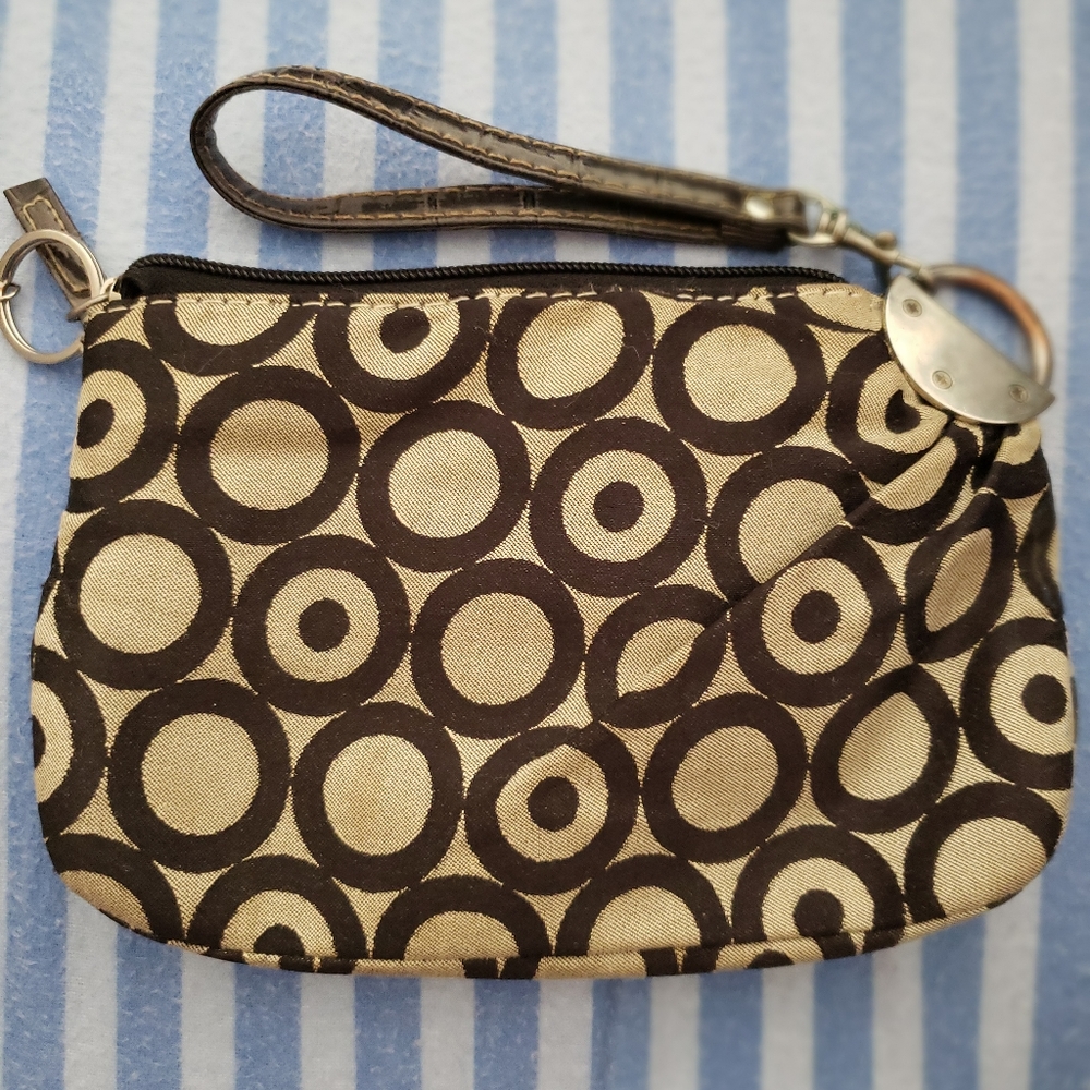 Wristlet wallet